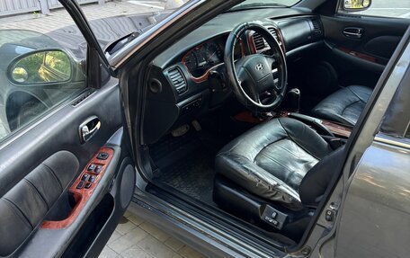 Hyundai Sonata IV рестайлинг, 2004 год, 320 000 рублей, 9 фотография