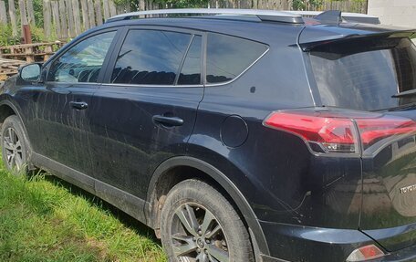Toyota RAV4, 2017 год, 2 100 000 рублей, 5 фотография