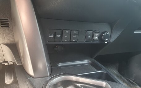 Toyota RAV4, 2017 год, 2 100 000 рублей, 8 фотография