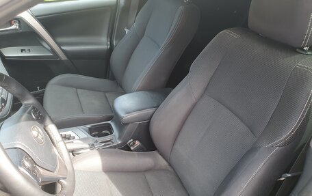 Toyota RAV4, 2017 год, 2 100 000 рублей, 9 фотография