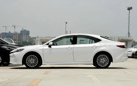 Toyota Camry, 2024 год, 3 520 000 рублей, 9 фотография