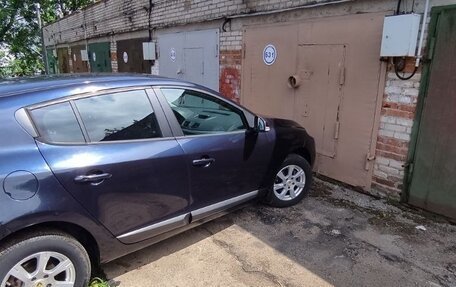 Renault Megane III, 2013 год, 900 000 рублей, 3 фотография