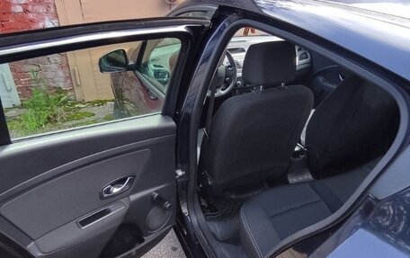 Renault Megane III, 2013 год, 900 000 рублей, 11 фотография