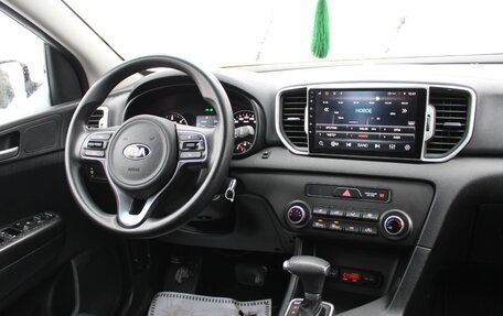 KIA Sportage IV рестайлинг, 2017 год, 2 100 000 рублей, 10 фотография