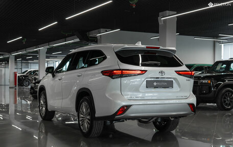 Toyota Highlander, 2025 год, 5 300 000 рублей, 5 фотография