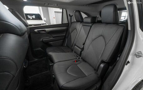 Toyota Highlander, 2025 год, 5 300 000 рублей, 14 фотография