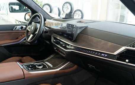 BMW X7, 2024 год, 18 990 000 рублей, 13 фотография