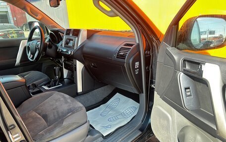 Toyota Land Cruiser Prado 150 рестайлинг 2, 2010 год, 2 500 000 рублей, 16 фотография