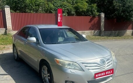Toyota Camry, 2011 год, 1 200 000 рублей, 2 фотография