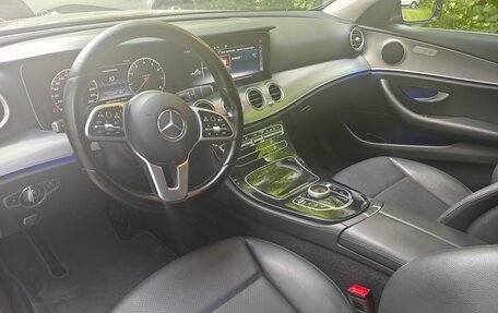 Mercedes-Benz E-Класс, 2019 год, 2 950 000 рублей, 5 фотография