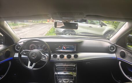 Mercedes-Benz E-Класс, 2019 год, 2 950 000 рублей, 6 фотография