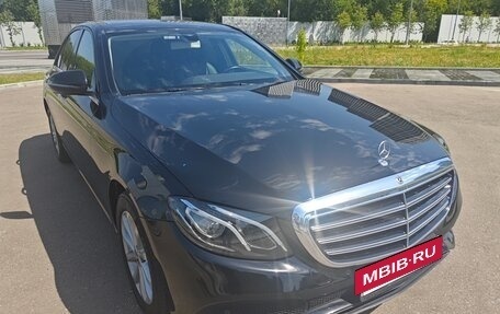 Mercedes-Benz E-Класс, 2019 год, 2 950 000 рублей, 2 фотография