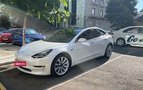 Tesla Model 3 I, 2018 год, 2 600 000 рублей, 2 фотография