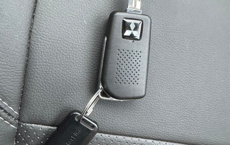 Mitsubishi Outlander III рестайлинг 3, 2013 год, 1 700 000 рублей, 5 фотография