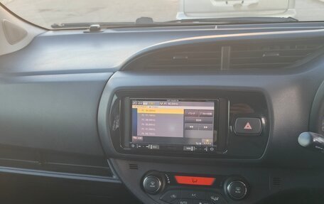 Toyota Vitz, 2017 год, 1 045 000 рублей, 7 фотография