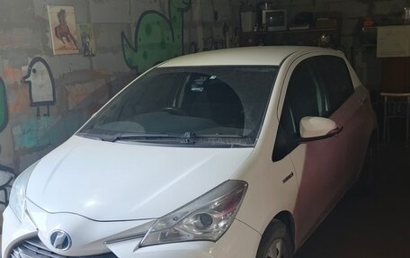 Toyota Vitz, 2017 год, 1 045 000 рублей, 4 фотография