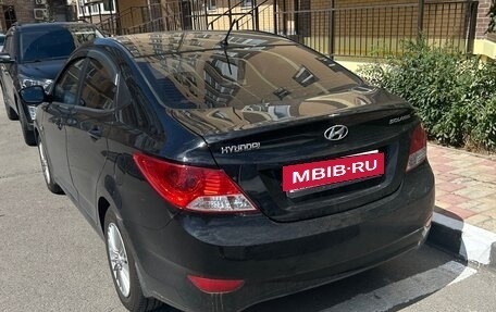 Hyundai Solaris II рестайлинг, 2011 год, 910 000 рублей, 4 фотография