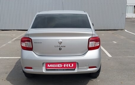 Renault Logan II, 2018 год, 900 000 рублей, 8 фотография
