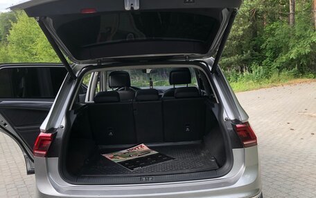 Volkswagen Tiguan II, 2017 год, 2 700 000 рублей, 6 фотография