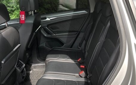 Volkswagen Tiguan II, 2017 год, 2 700 000 рублей, 5 фотография
