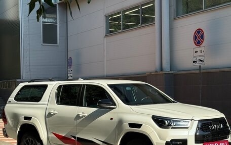 Toyota Hilux VIII, 2022 год, 6 049 000 рублей, 3 фотография