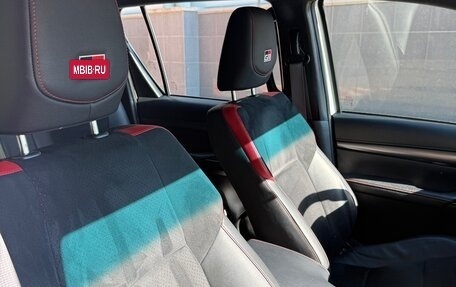 Toyota Hilux VIII, 2022 год, 6 049 000 рублей, 9 фотография