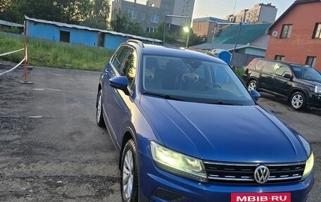 Volkswagen Tiguan II, 2020 год, 2 400 000 рублей, 3 фотография