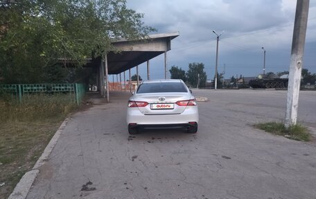 Toyota Camry, 2019 год, 2 550 000 рублей, 4 фотография