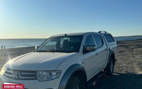 Mitsubishi L200 IV рестайлинг, 2014 год, 1 600 000 рублей, 2 фотография