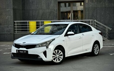 KIA Rio IV, 2021 год, 895 000 рублей, 2 фотография