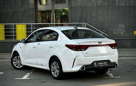 KIA Rio IV, 2021 год, 895 000 рублей, 3 фотография