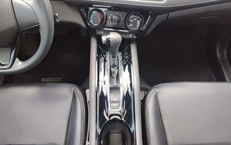 Honda Vezel, 2020 год, 1 370 000 рублей, 14 фотография