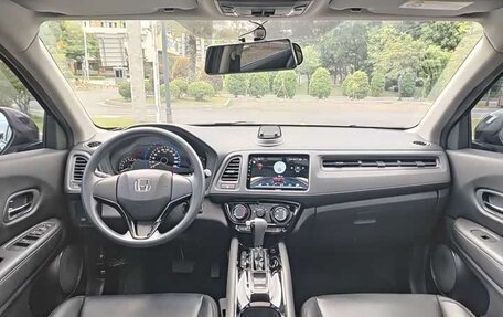 Honda Vezel, 2020 год, 1 370 000 рублей, 16 фотография