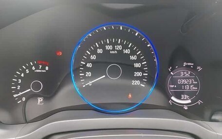 Honda Vezel, 2020 год, 1 370 000 рублей, 10 фотография