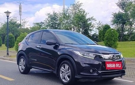 Honda Vezel, 2020 год, 1 370 000 рублей, 3 фотография