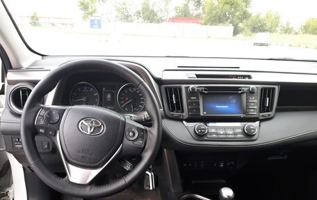 Toyota RAV4, 2016 год, 2 590 000 рублей, 7 фотография