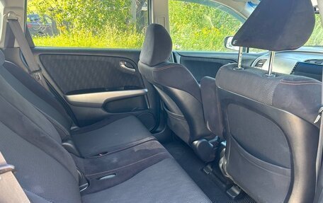 Honda Stream II, 2010 год, 1 400 000 рублей, 20 фотография