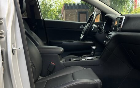 KIA Sportage IV рестайлинг, 2020 год, 2 395 000 рублей, 27 фотография