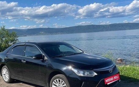 Toyota Camry, 2016 год, 2 100 000 рублей, 2 фотография