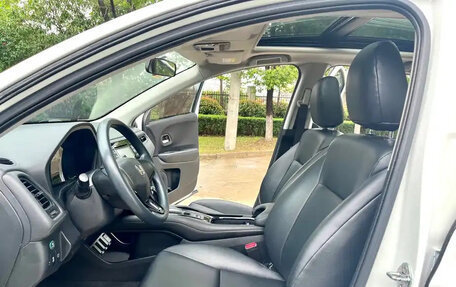 Honda Vezel, 2021 год, 1 700 000 рублей, 4 фотография
