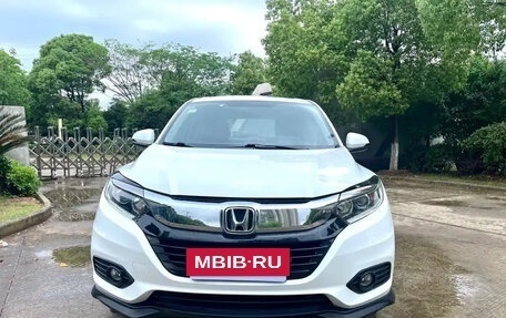 Honda Vezel, 2021 год, 1 700 000 рублей, 2 фотография