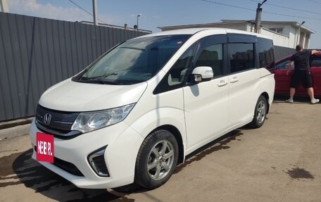Honda Stepwgn IV, 2015 год, 1 950 000 рублей, 2 фотография