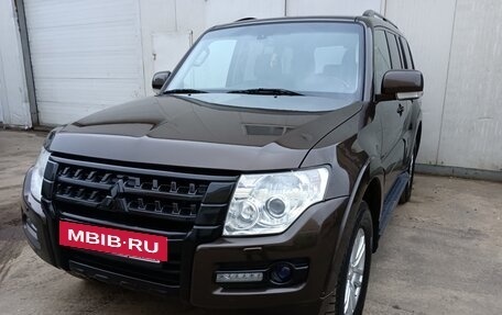 Mitsubishi Pajero IV, 2014 год, 2 400 000 рублей, 2 фотография