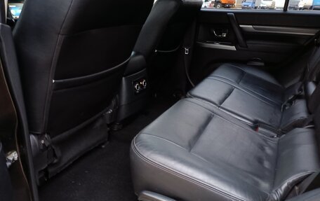 Mitsubishi Pajero IV, 2014 год, 2 400 000 рублей, 26 фотография