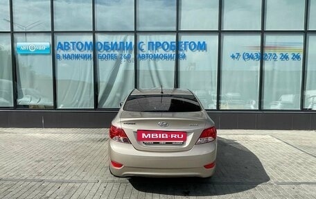 Hyundai Solaris II рестайлинг, 2013 год, 795 111 рублей, 4 фотография