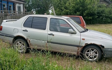 Volkswagen Vento, 1991 год, 110 000 рублей, 4 фотография