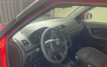 Skoda Fabia II, 2010 год, 650 000 рублей, 3 фотография