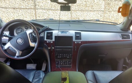 Cadillac Escalade III, 2011 год, 2 300 000 рублей, 5 фотография
