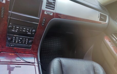 Cadillac Escalade III, 2011 год, 2 300 000 рублей, 9 фотография