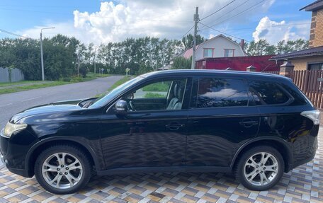 Mitsubishi Outlander III рестайлинг 3, 2014 год, 1 100 000 рублей, 7 фотография